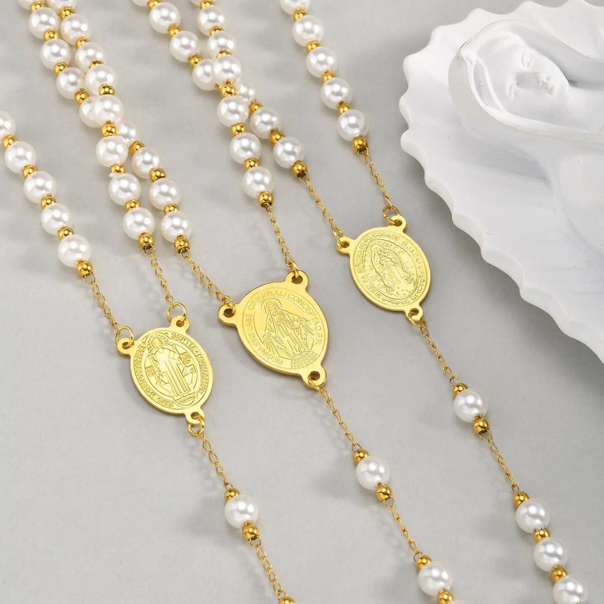 Collier Croix & Saint Benoît – Perles & Chaîne