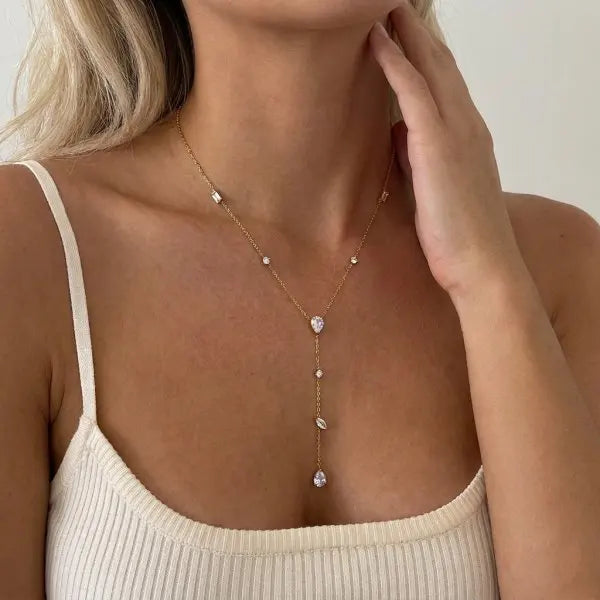 Collier Fleur & Chaîne Longue – Acier Inoxydable