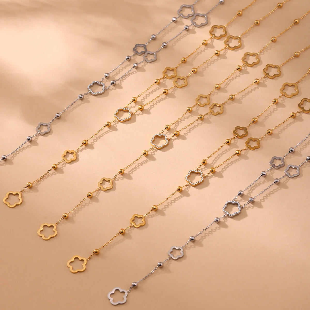Collier Fleurs & Zircon – Acier Inoxydable
