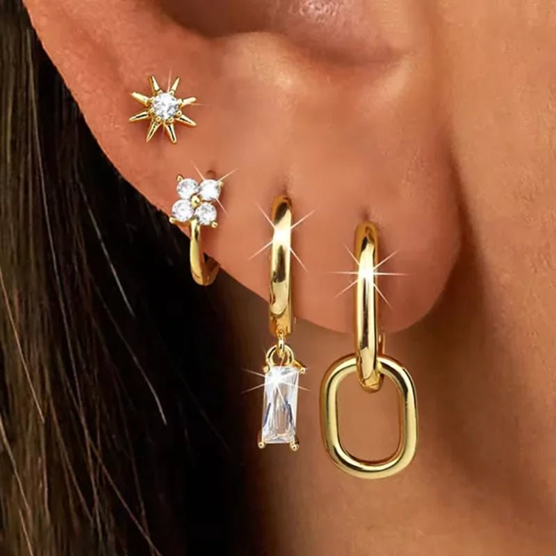Boucles d’Oreilles Fleurs en Cristal – Lot de 4 Pièces