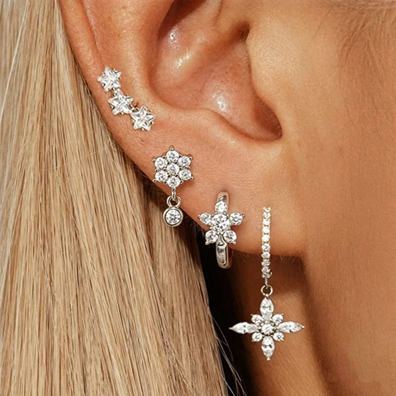 Boucles d’Oreilles Fleurs en Cristal – Lot de 4 Pièces