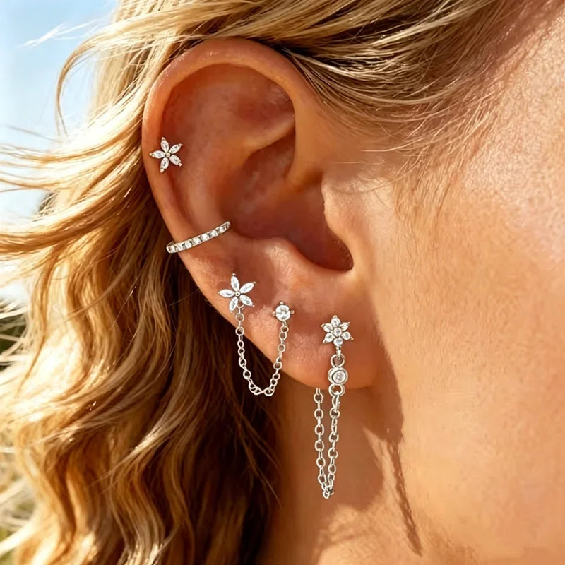 Boucles d’Oreilles Fleurs en Cristal – Lot de 4 Pièces